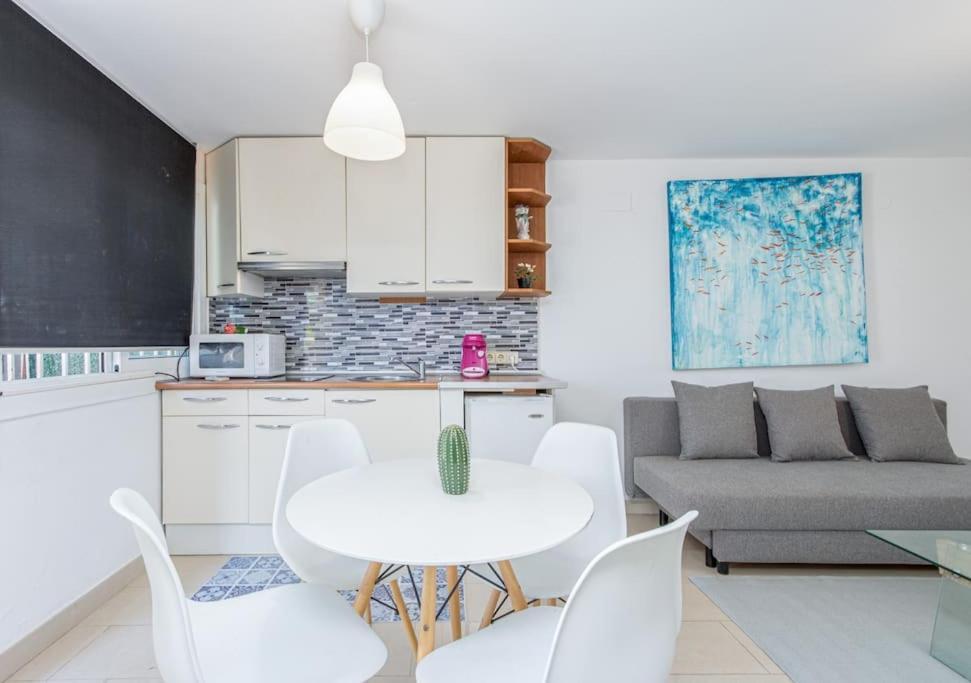 Casita Con Jardin, Bbq, Wifi, Centro Y Playa Villa Empuriabrava Bagian luar foto
