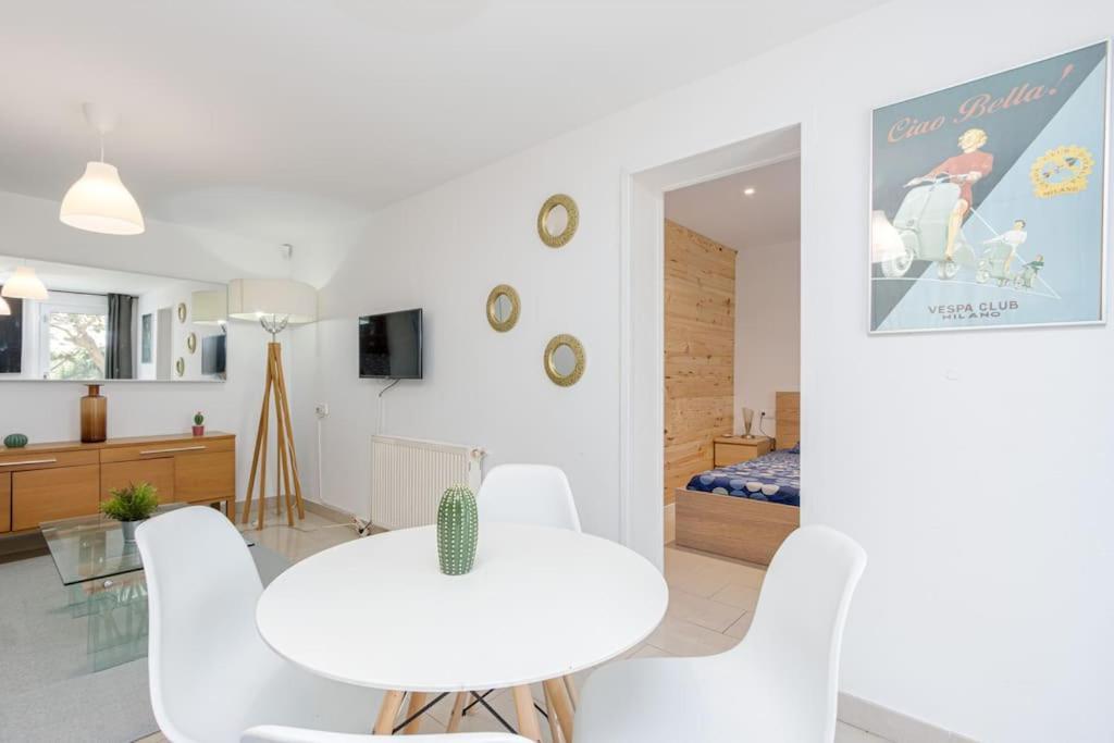 Casita Con Jardin, Bbq, Wifi, Centro Y Playa Villa Empuriabrava Bagian luar foto