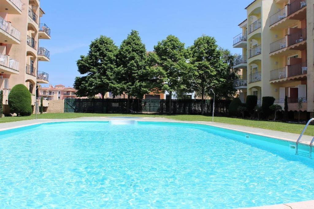Casita Con Jardin, Bbq, Wifi, Centro Y Playa Villa Empuriabrava Bagian luar foto